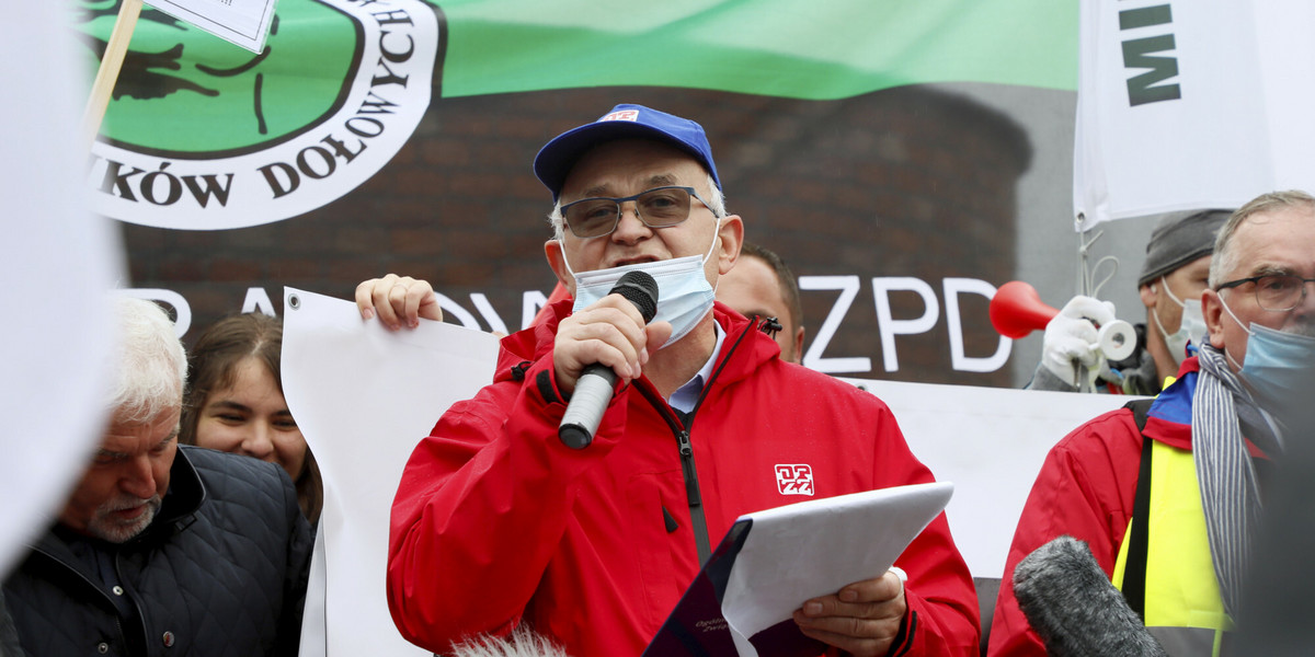 Związkowcy z OPZZ protestowali w Warszawie jesienią 2020 r. Domagali się ochrony miejsc pracy w górnictwie