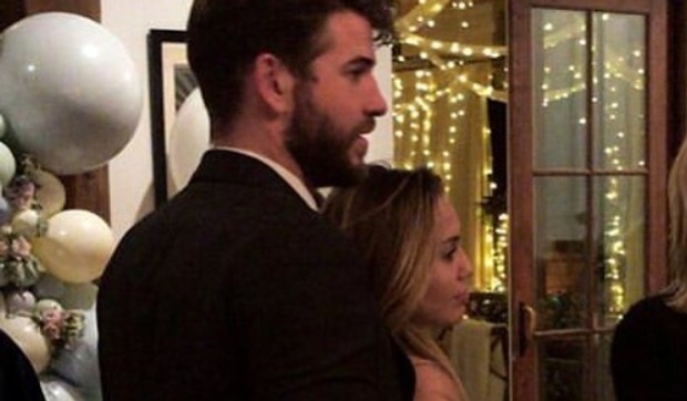 Majli Sajrus i Lijam Hemsvort