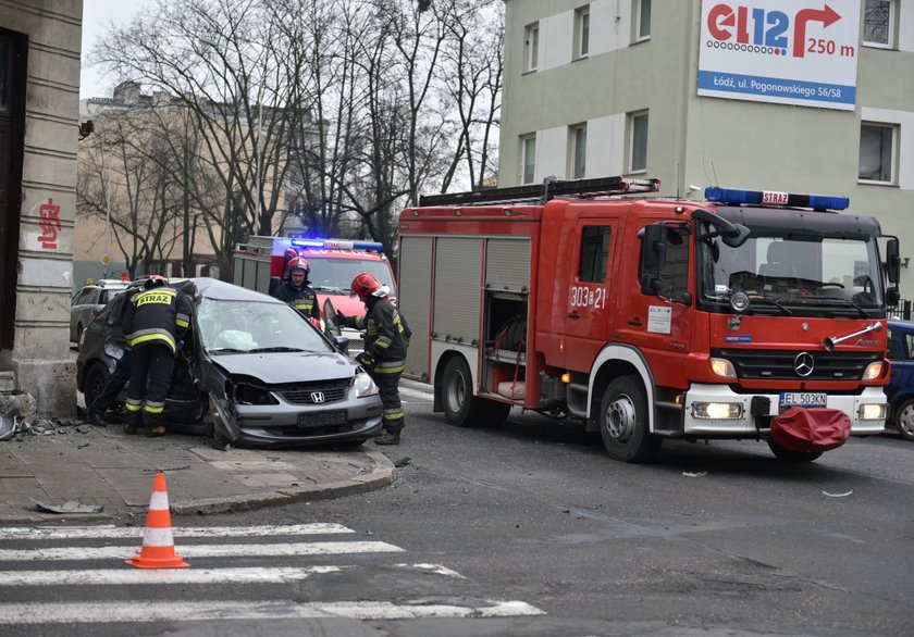 wypadek na 6 Sierpnia przy Strzelców Kaniowskich w Łodzi