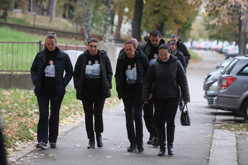 Porodice ubijenih u masakru kod Mladenovca