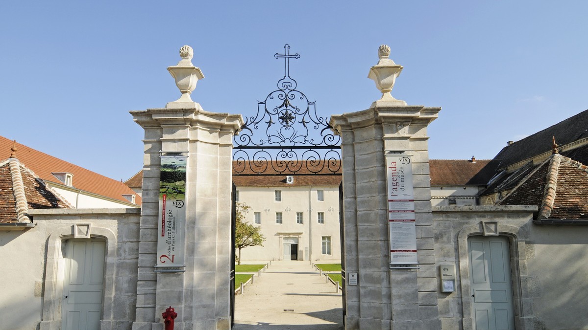 Musée du Pays Châtillonnais – Trésor de Vix  u Francuskoj iz kojeg je ukradena ogrlica