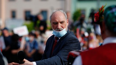 Macierewicz ujawnił lokalizację elektrowni atomowej? Zagadkowy wpis