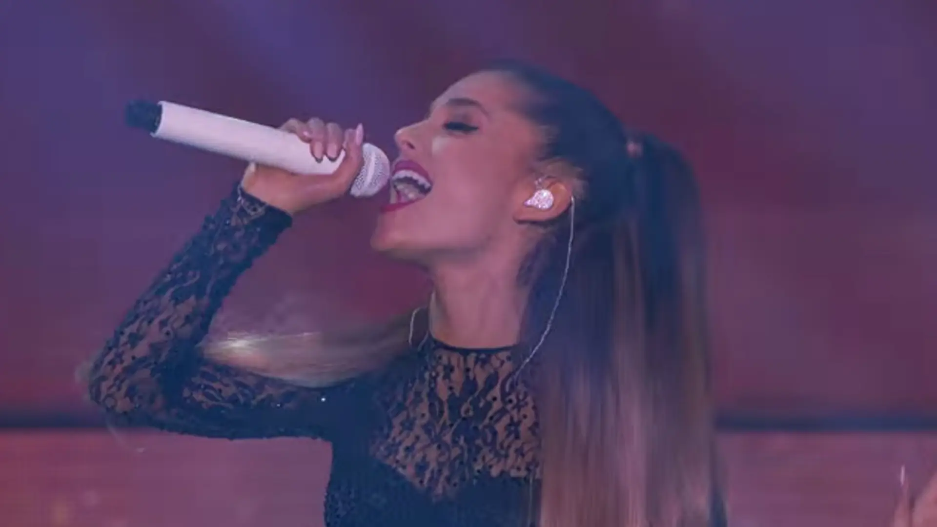 Ariana Grande zagra ponownie w Manchesterze już w niedzielę! Razem z nią cała masa gości