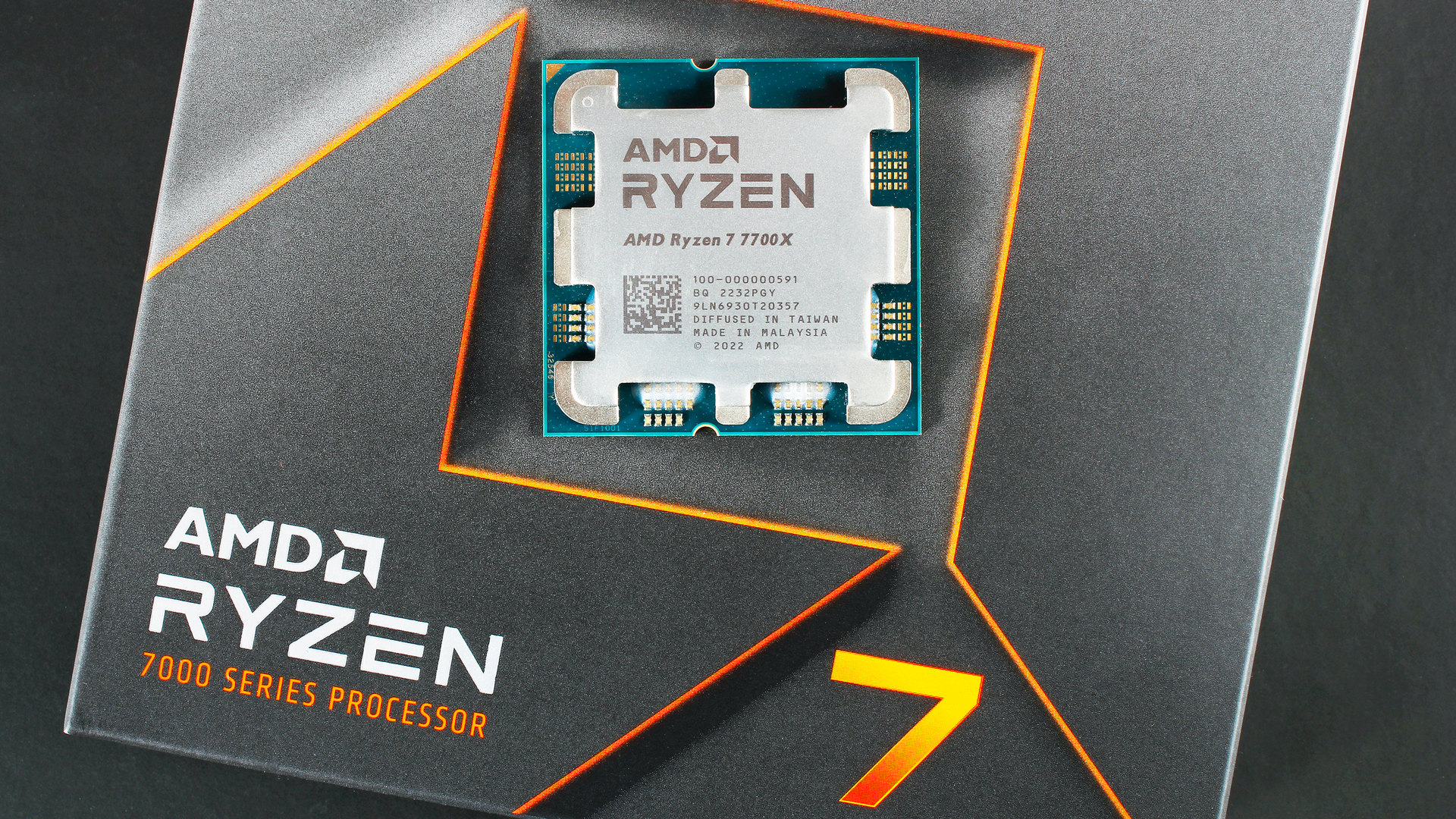 Test AMD Ryzen 7 7700X: świetny procesor... gdyby nie Intel Core i7-13700K
