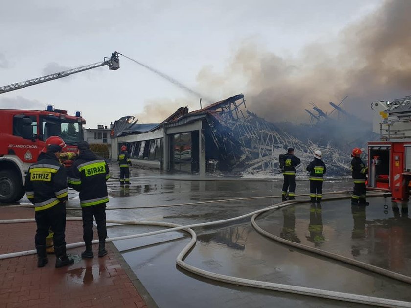 Pożar sklepu Lidl w Wadowicach. Ewakuowano klientów