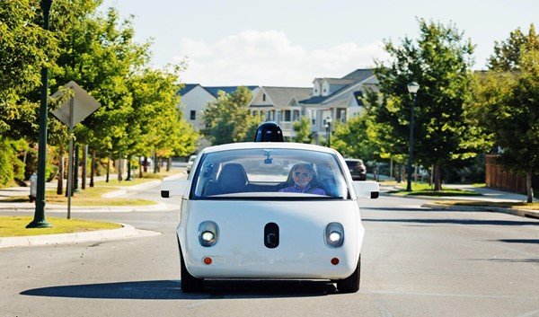 Rys 2 Pojazd Waymo-Autonomous od Google