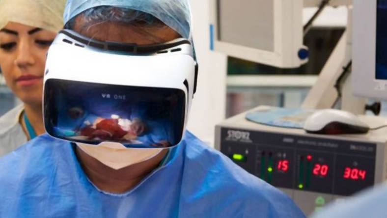 Pierwsza w historii transmisja z operacji na gogle VR