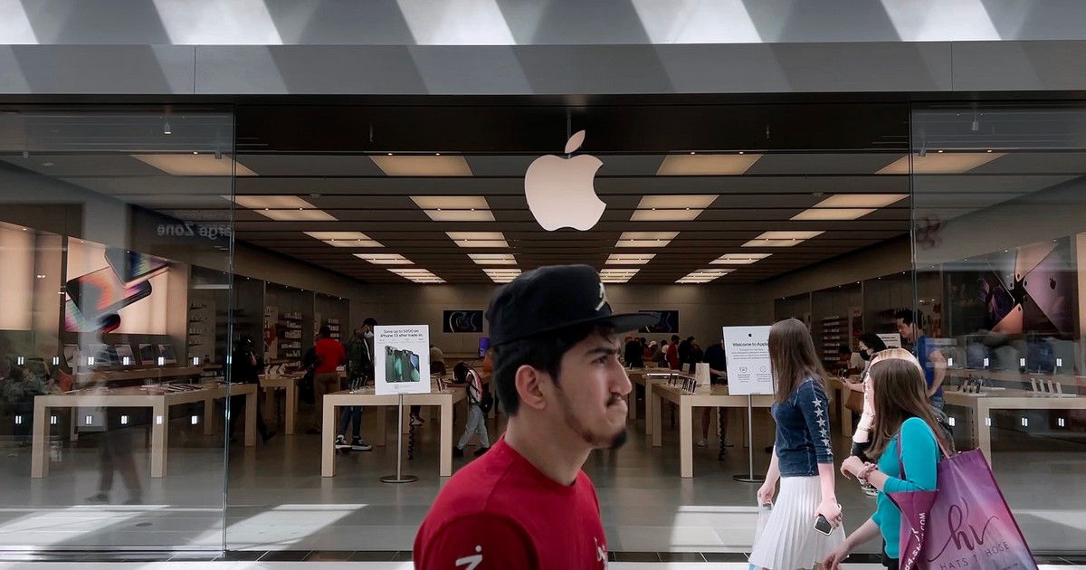 Apple staff could go on strike at the first US store to unionize ...