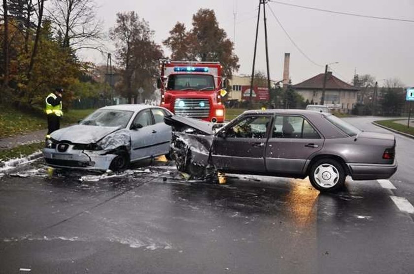 Kobieta wymusiła pierwszeństwo, są ranni