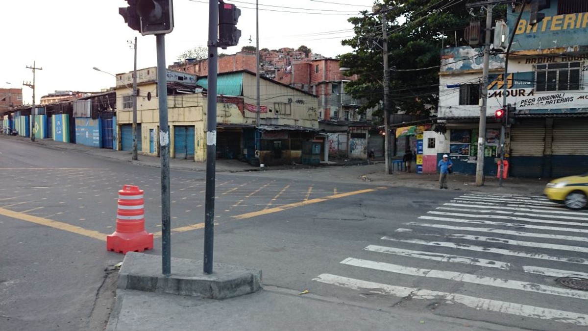 Rio de Janeiro to nie tylko miasto mundialu. To setki fawel i miejsc, które nie nadają się do życia, a jednak są zamieszkane. Prezentujemy tę brzydszą stronę miasta-gospodarza finału mistrzostw świata.