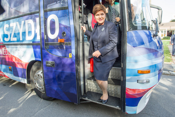 Szydłobus wpadł na zakazie. Mandatu nie było, skończyło się na pouczeniu