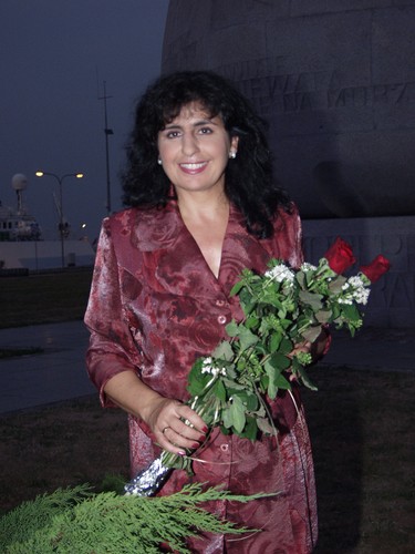 Eleni podczas 'Wielkiego Finału Lata z Radiem' w 2002 roku