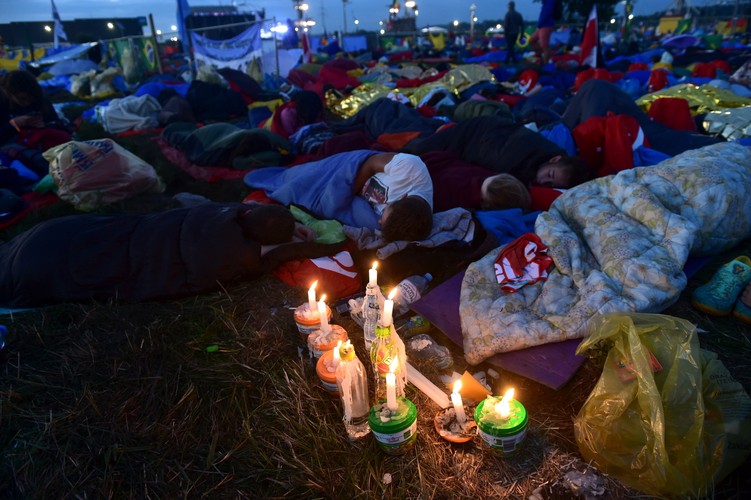ŚDM: Noc na terenie Campusu Misericordiae w Brzegach