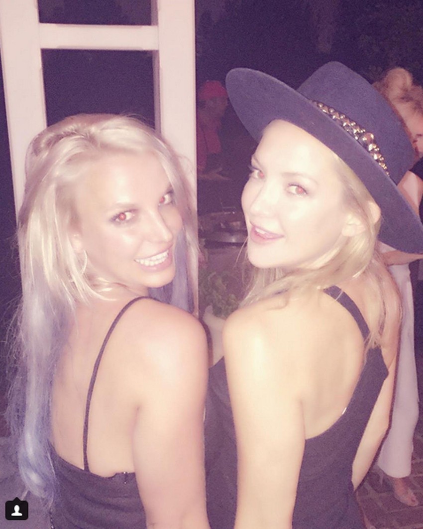 Dve plavuše su se na Instagram profilima pohvalile novim prijateljstvom.