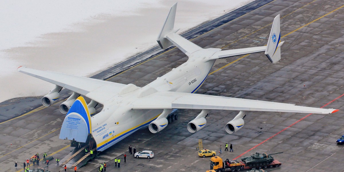 A tank is loaded onto an An-225 Mriya aircraft.