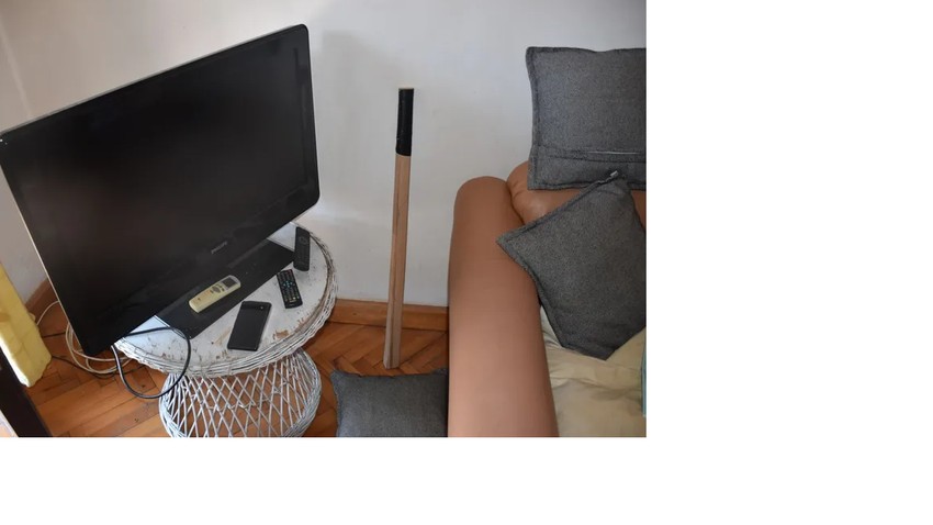 Drvena palica zaplenjena iz štek - stana u Budvi