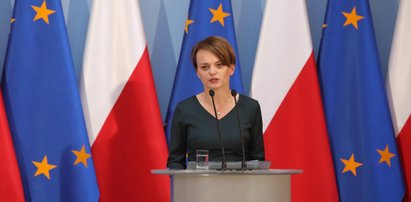 Rząd przywróci część obostrzeń? Emilewicz: przygotowujemy się na to