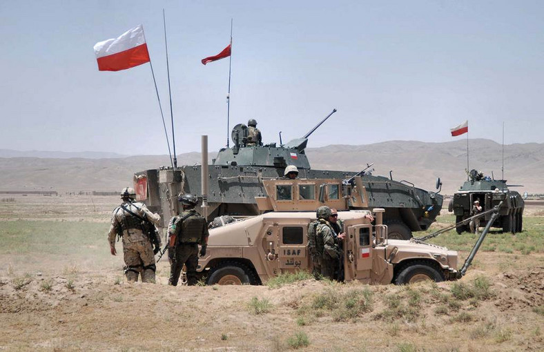 Konwój z Polskiej Grupy Bojowej, również działała w ramach misji ISAF w prowincjach Ghazni, Paktika i Paktija