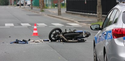 Motocykl zderzył się z Mazdą. Nie żyje 16-latka