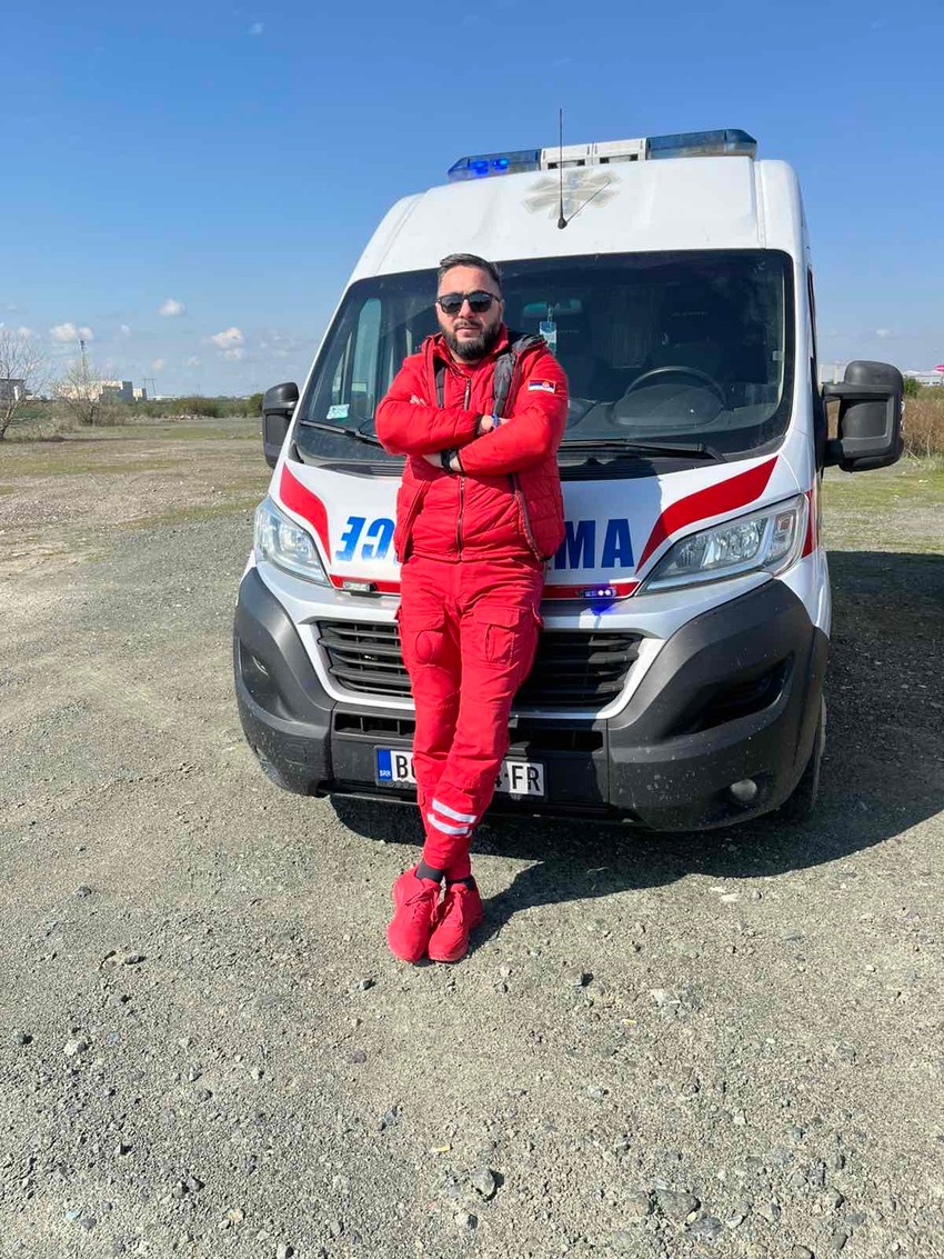 Slučajno se zatekao na meszu jezivih nesreća, aonda pokazao hrabrost