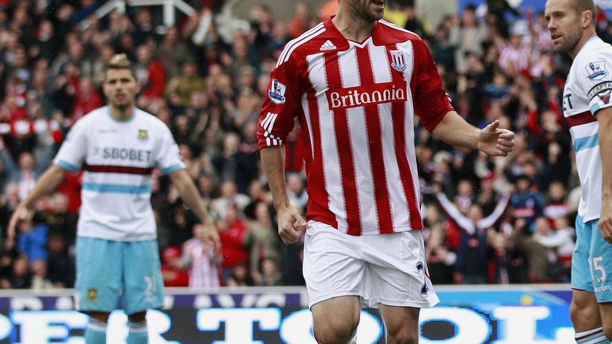 W pierwszym sobotnim meczu angielskiej Premier League Stoke City zremisowało na własnym stadionie z West Ham United 1:1 (0:1).