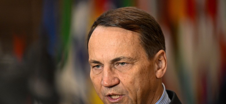 Sikorski w Brukseli. Mocne słowa o "flocie złomu" Putina