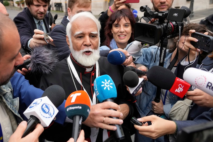 Pristigli kardinali u Vatikan