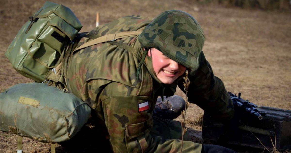Polscy żołnierze na ćwiczeniach w hełmach... z Photoshopa. Armia wstydzi się wyposażenia?