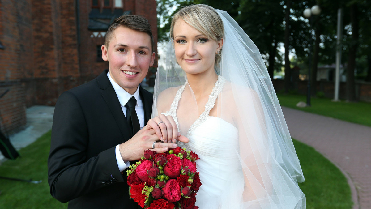 Radosław Majewski, reprezentant Polski grający w Nottingham Forest, w sobotę 15 czerwca poślubił swoją partnerkę Katarzynę. Ślub odbył się w Pruszkowie, na uroczystość młoda para zaprosiła najbliższą rodzinę i znajomych.