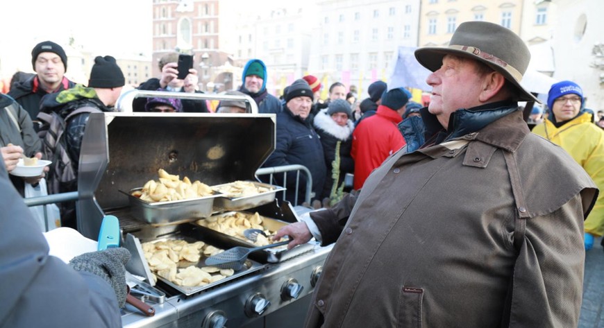 Wigilię po raz 27.organizuje krakowski restaurator Jan Kościuszko. - Zapraszamy każdego, nikt nie odejdzie stąd głodny! - zapewnia.