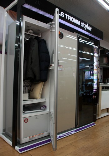 Rewolucja w szafie? Zamiast prać, możesz odświeżyć