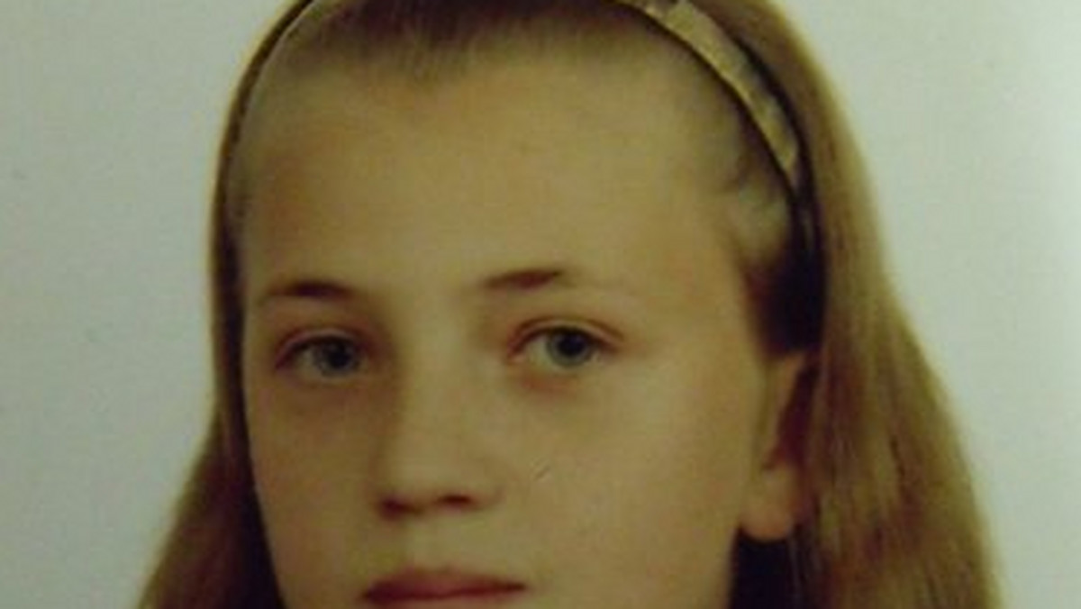 Przeczesywanie terenu, w poszukiwaniu zaginionej nastolatki z okolic Aleksandrowa Kujawskiego (woj. kujawsko-pomorskie), nie będzie kontynuowane - zdecydowała w sobotę policja. Dziewczynka zaginęła w środę, w drodze do szkoły.