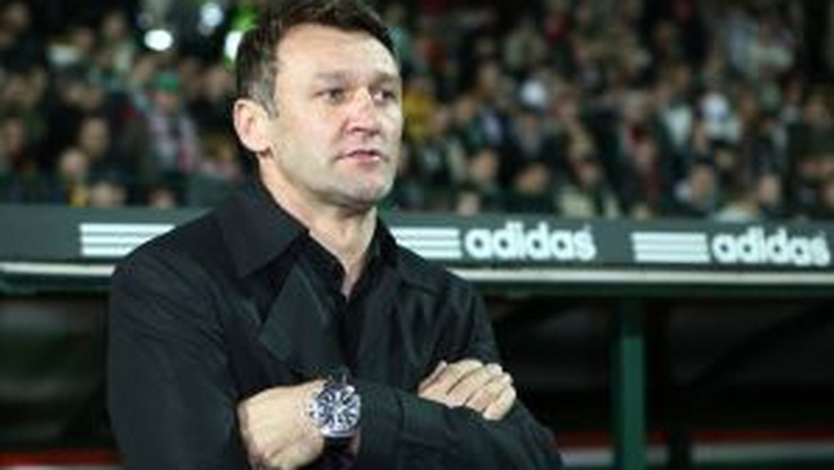 Artur Płatek został nowym trenerem pierwszej drużyny Warty Poznań. Zastąpił na tym stanowisku Czesława Jakołcewicza, który dzień po meczu z Piastem Gliwice złożył rezygnację z pełnienia swojej funkcji.