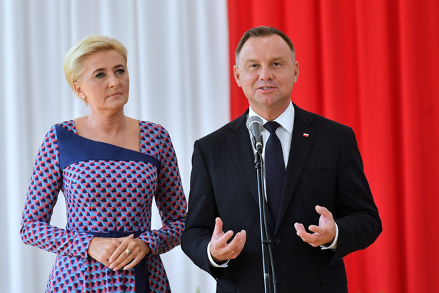 Prezydent RP Andrzej Duda oraz pierwsza dama Agata Kornhauser-Duda w Kruszewie