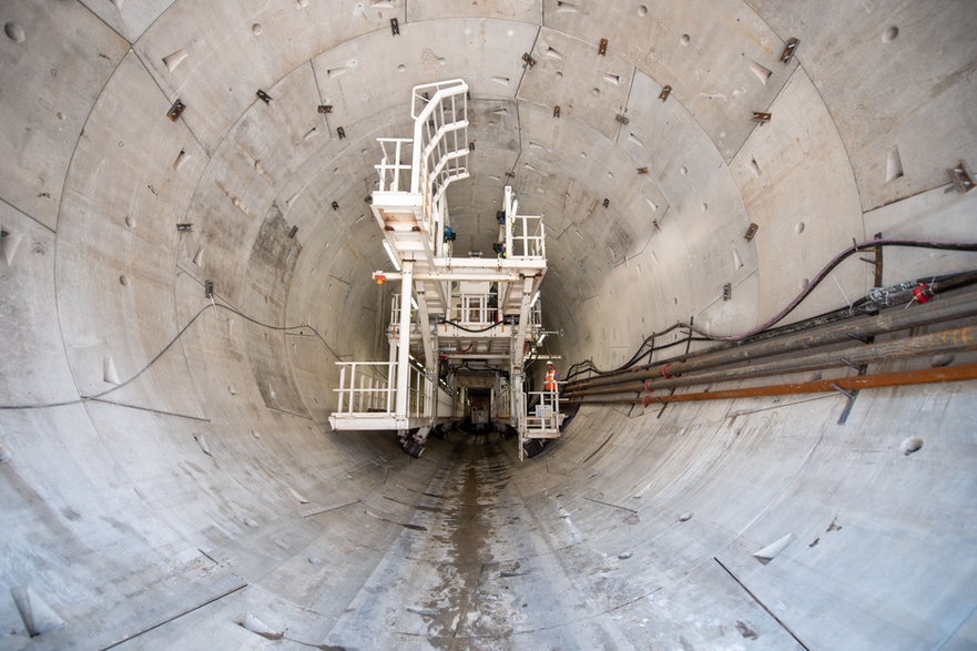 Budowa tunelu średnicowego komora startowa