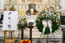 To Edyta Bartosiewicz wyznała na pogrzebie Joanny Kołaczkowskiej. "Nigdy wcześniej..."