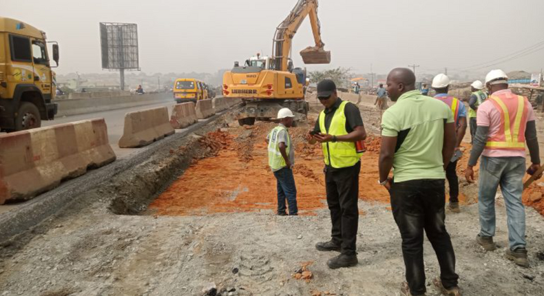 The government has set July for completion of the rehabilitation works on the expressway.. (PG)