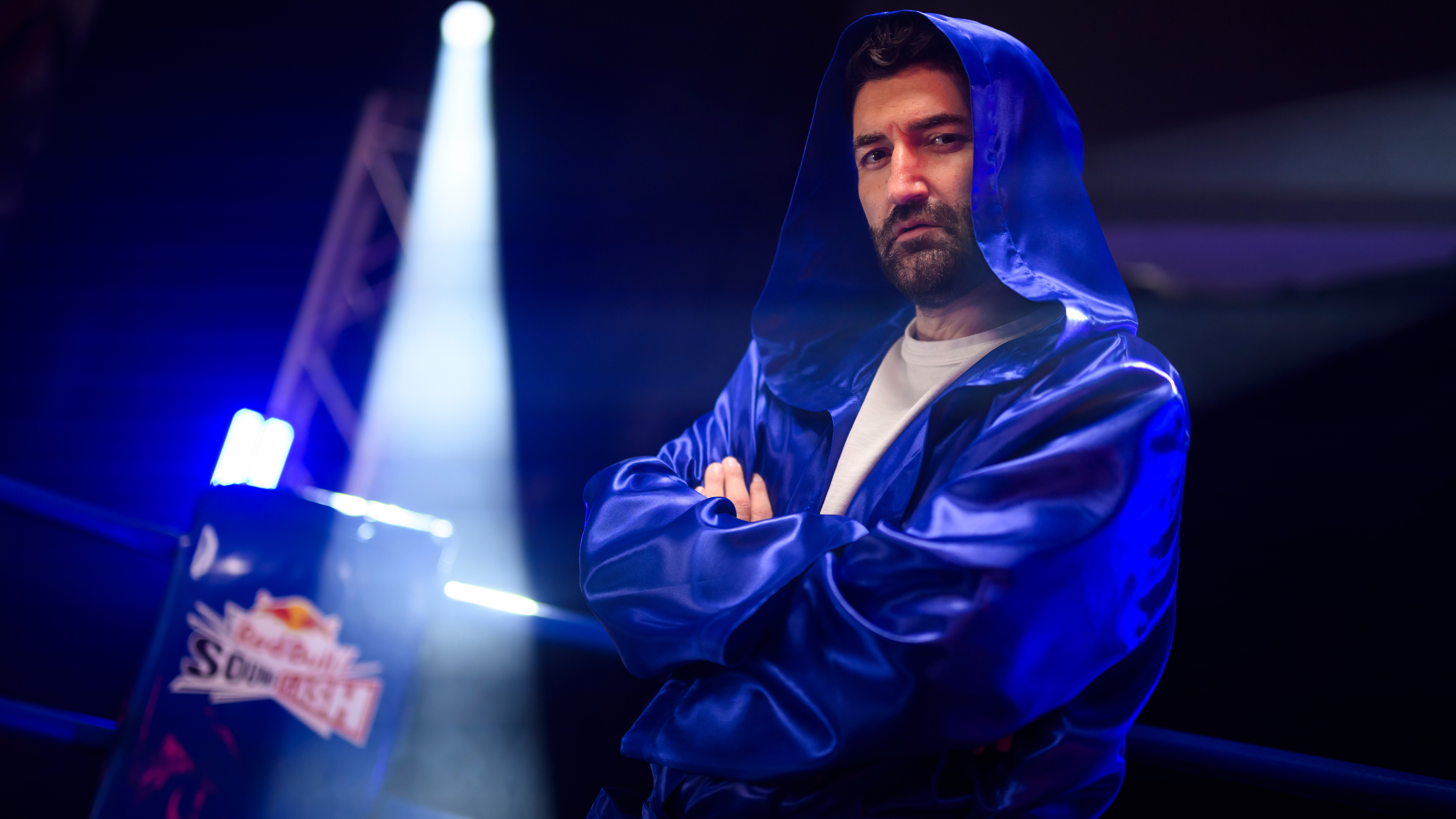 
Smiley se transformă în Sergiu Nicolaescu: „Asta mă enervează și pe mine cel mai tare”