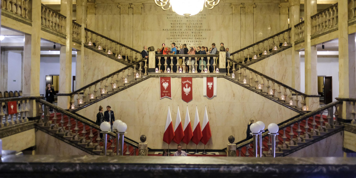 Nocne zwiedzanie Urzędu Wojewódzkiego w Katowicach