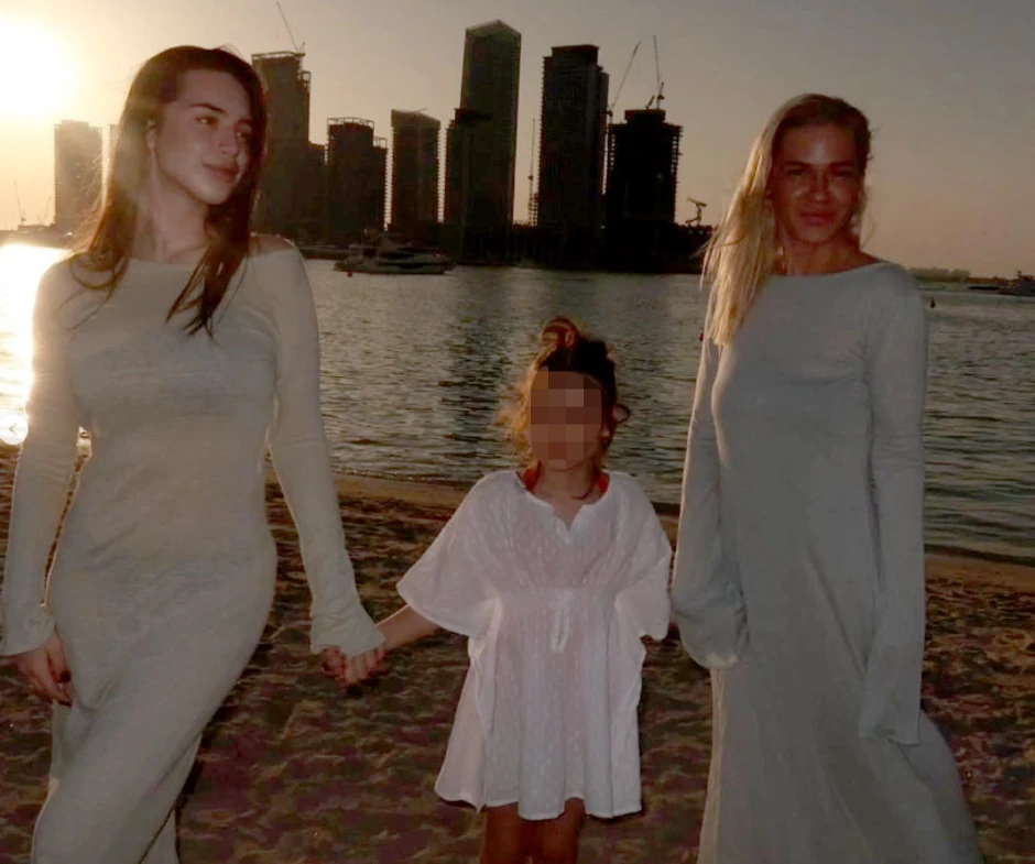 Nataša Bekvalac sa ćerkama u Dubaiju