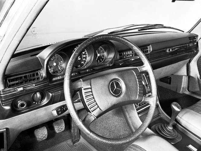 40 lat mercedesa W116