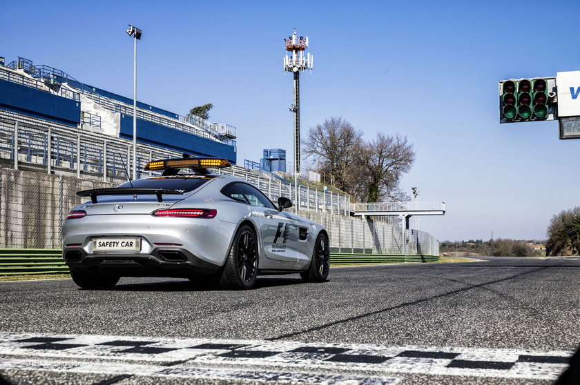 Nowy safety car w F1! To piękny Mercedes AMG GT S!