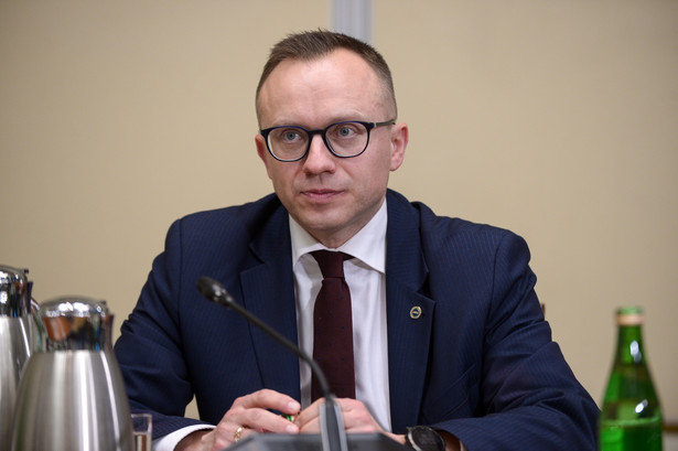 Artur Soboń podczas posiedzenia sejmowej komisji ws. wyborów kopertowych