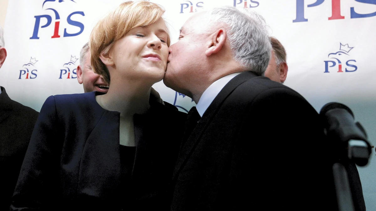 Rekonstrukcja rządu. Kaczyński odchodzi, los Dworczyka wciąż niepewny - Vimarsana News