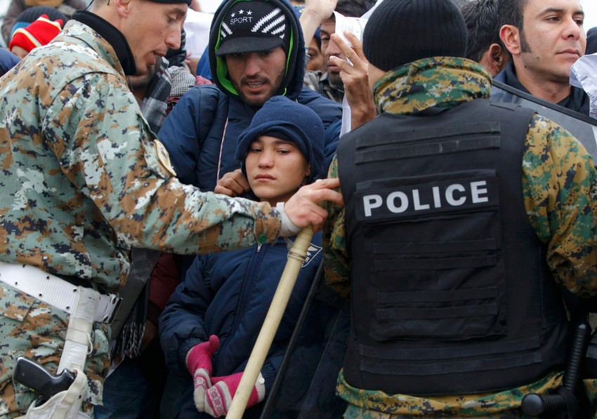 Ekonomski migranti, makar u pitanju bila i deca, ne mogu da pređu u Makedoniju