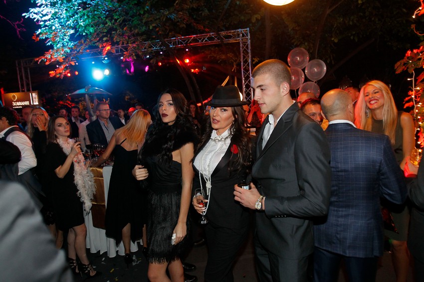 Ceca je došla sa ćerkom Anastasijom i sinom Veljkom