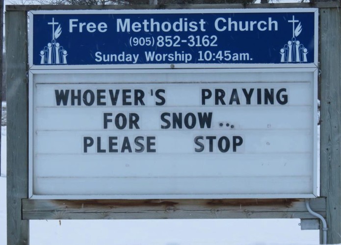 Internet przegania zimę dowcipem