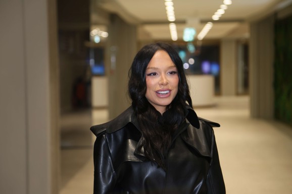 TRUDNA EDITA ARADINOVIĆ POKAZALA ŠTA JEDE Pevačica spojila nespojivo i oduševila fanove - ovome nije mogla da odoli: "Balans"