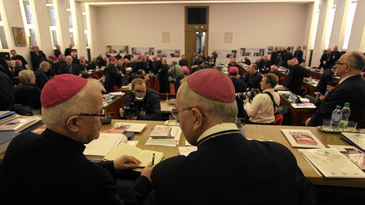 Sprzeciw wobec in vitro, aborcji, eutanazji, antykoncepcji - wyrazili biskupi w dokumencie bioetycznym Episkopatu. Wezwali też świeckich katolików, by nie rezygnowali z zaangażowania w życie publiczne.