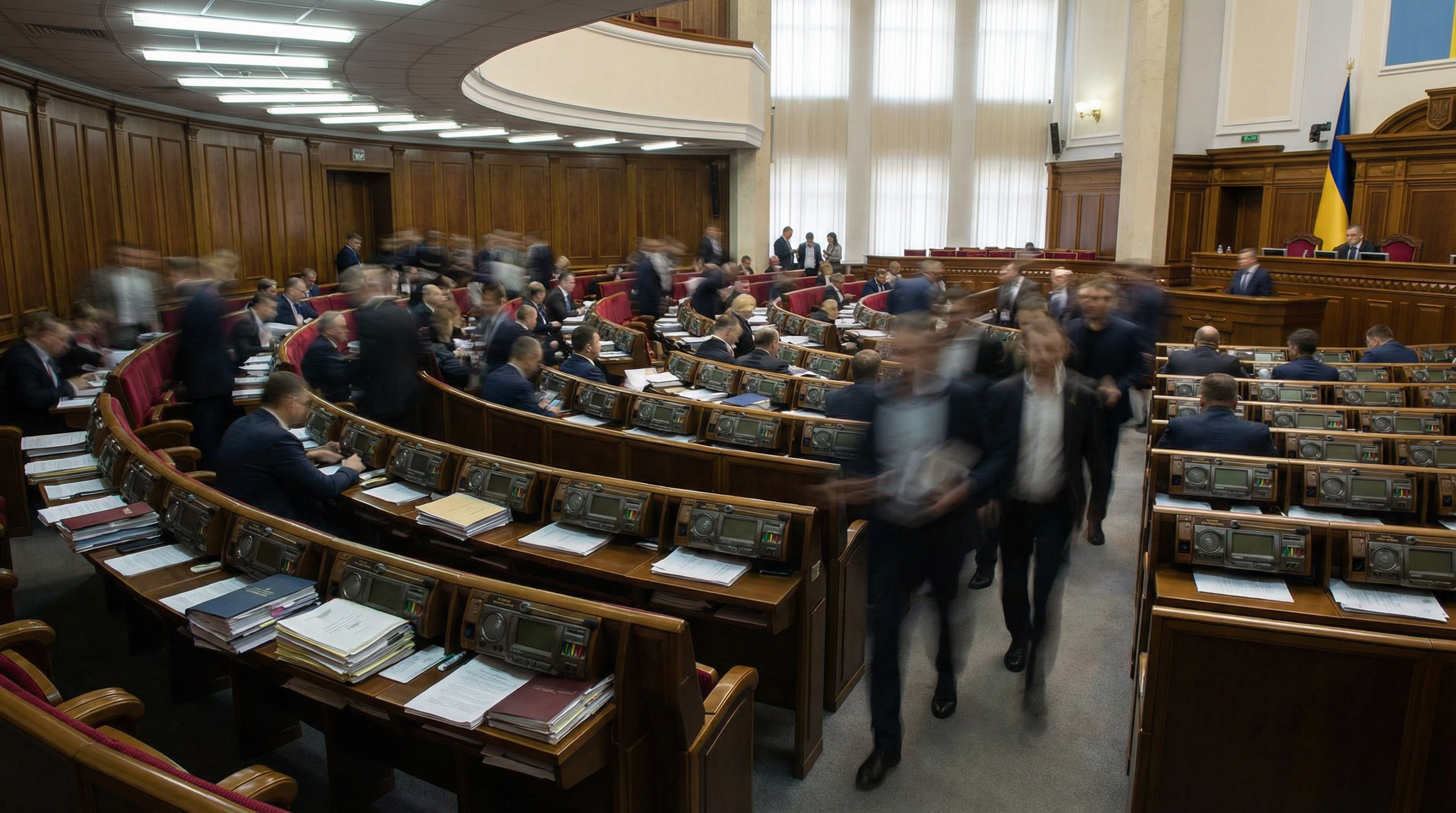 Pressione USA su Zelensky: le elezioni e il referendum di pace entro il 15 maggio